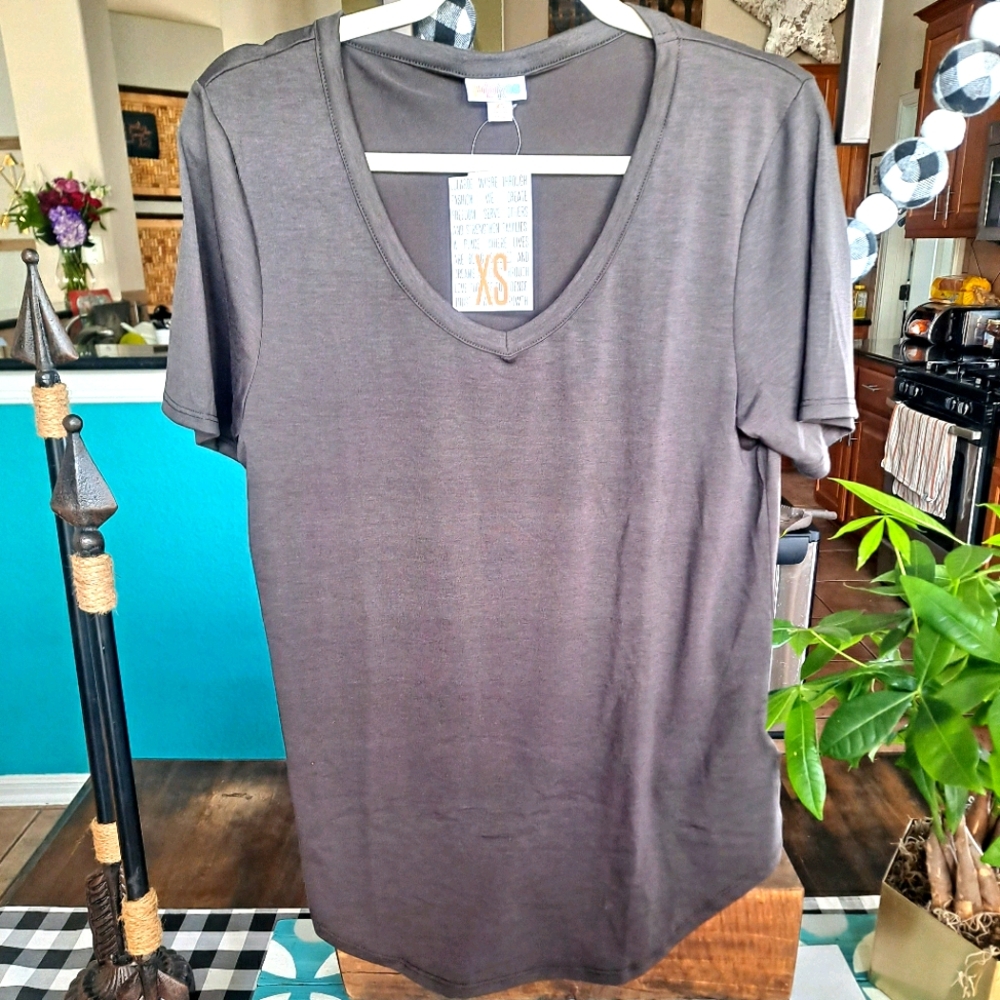 Lularoe Iris Tee